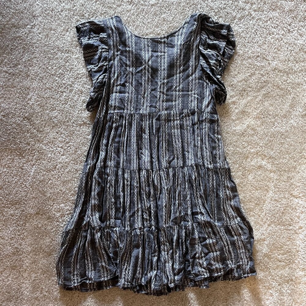 Elan Gray Striped Tiered Dress, L